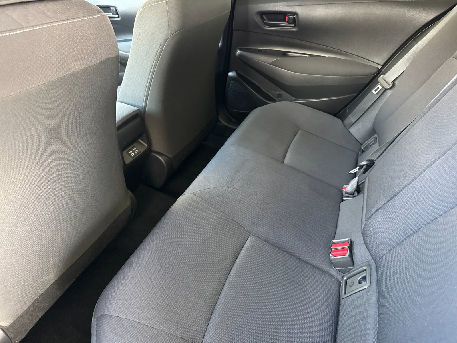Used 2023 Toyota Corolla LE FWD image 11