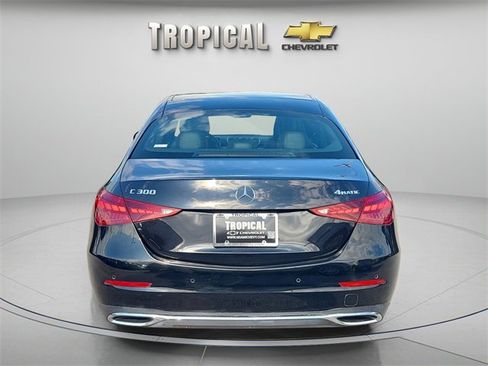 Used 2023 Mercedes-Benz C 300 4MATIC Sedan w/ Exclusive Trim Package image 4
