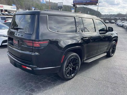 Used 2024 Jeep Wagoneer Series II image 4