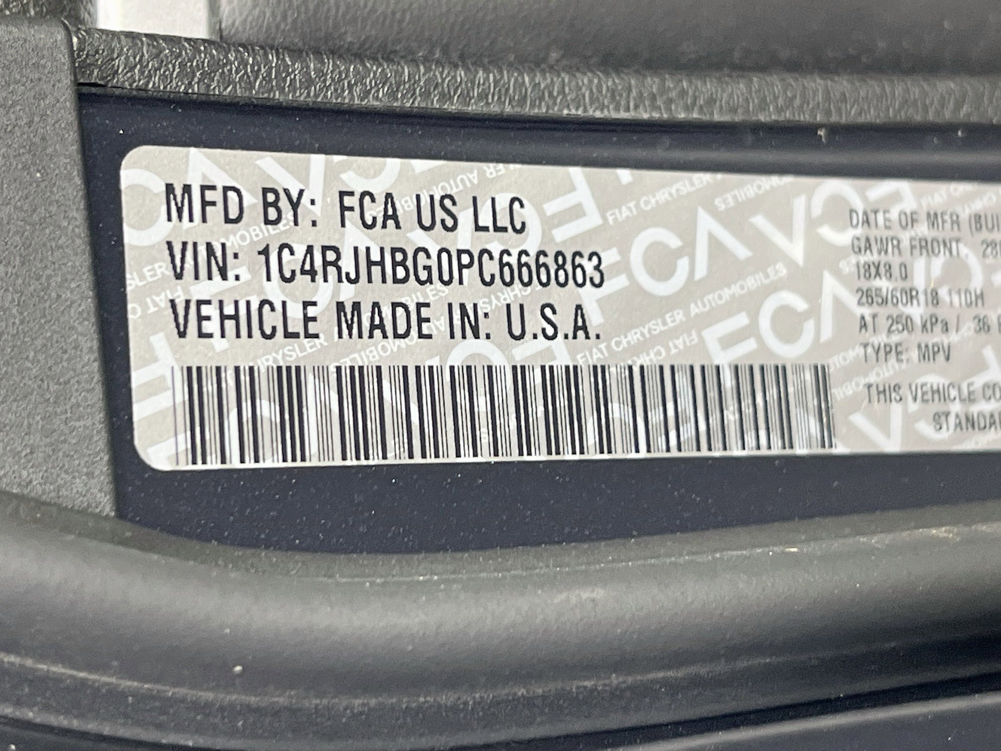 Used 2023 Jeep Grand Cherokee Limited AWD/4WD image 32