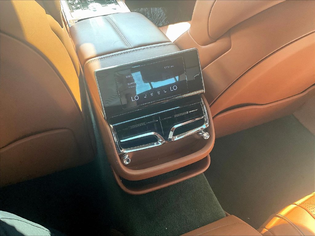 Used 2022 Bentley Flying Spur V8 AWD/4WD image 10