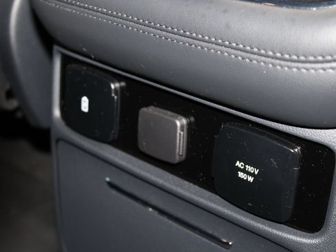 Used 2022 Lincoln Navigator Reserve AWD/4WD image 35