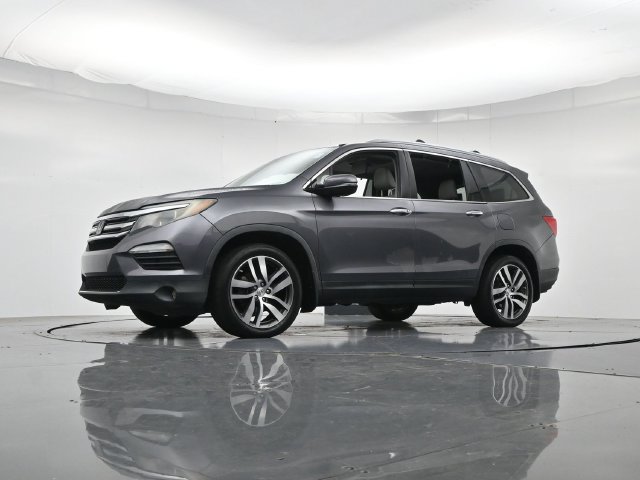 Used 2016 Honda Pilot Touring image 40