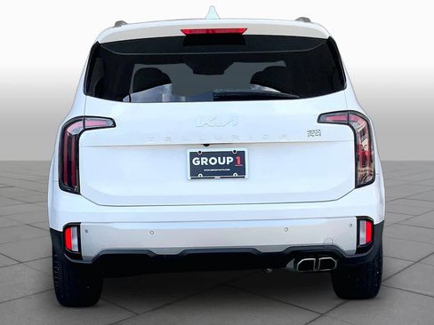 Used 2023 Kia Telluride EX w/ EX Captain's Chair Package FWD image 5