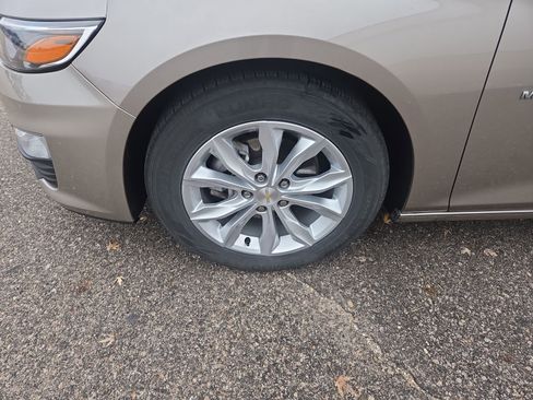 Used 2024 Chevrolet Malibu LT image 25