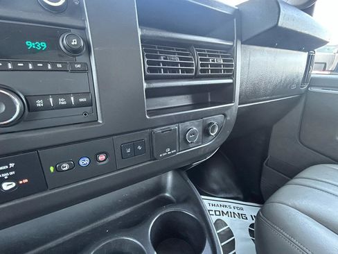 Used 2021 GMC Savana 3500 Extended w/ Power Convenience Package RWD image 15