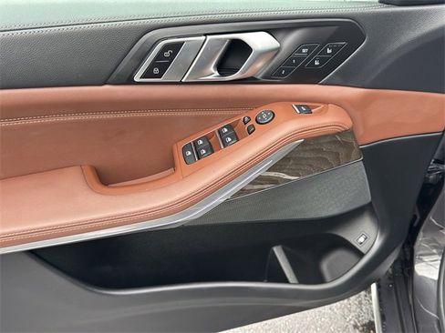 Used 2023 BMW X5 xDrive45e w/ Executive Package image 25