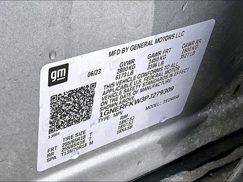 Used 2023 Chevrolet Traverse LS FWD image 35