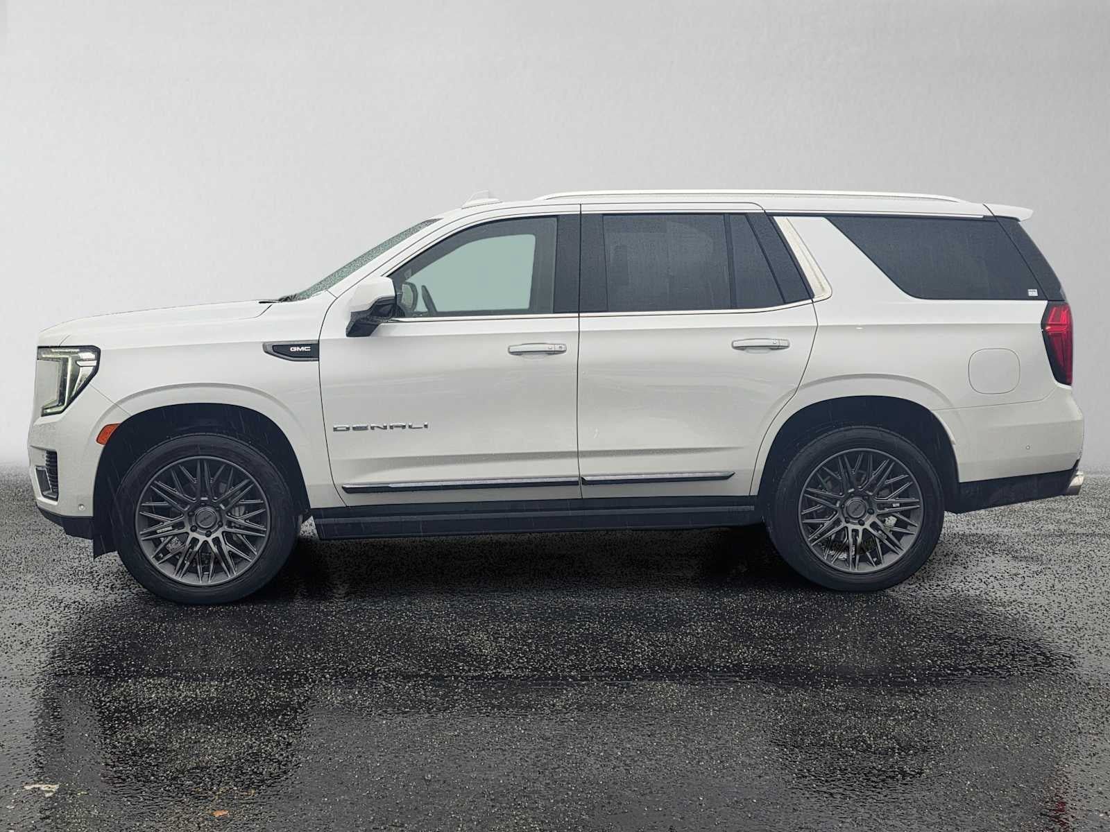 Certified 2023 GMC Yukon Denali Ultimate AWD/4WD image 6