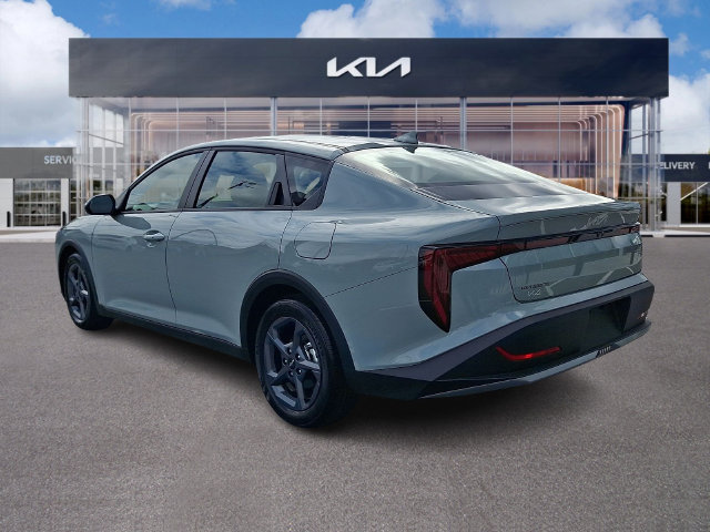 Used 2026 Kia K4 FWD image 4