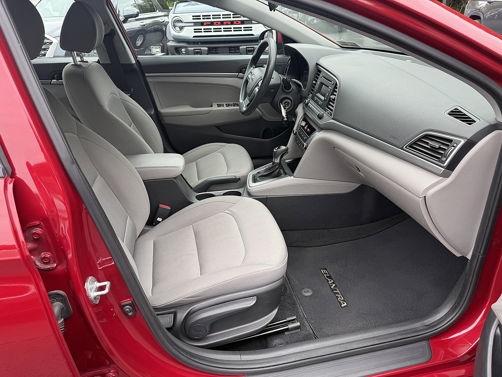 Used 2017 Hyundai Elantra SE FWD image 12