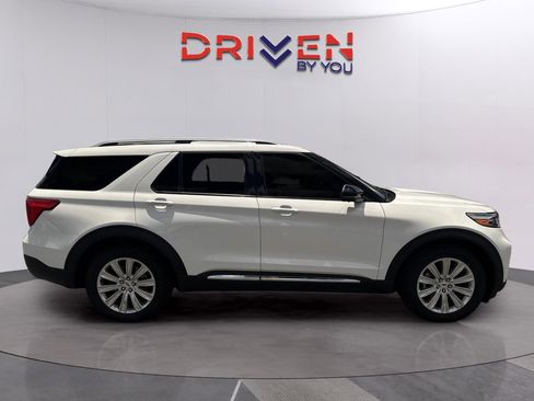 Used 2022 Ford Explorer Limited w/ Equipment Group 301A RWD image 6