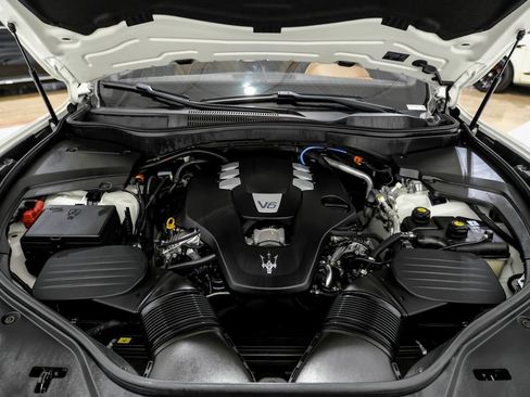 Used 2023 Maserati Levante GT image 48