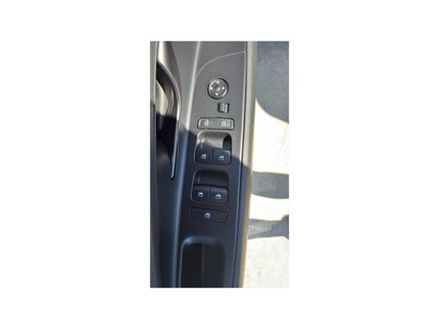Certified 2025 Hyundai Elantra Sport FWD image 12