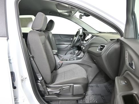 Used 2024 Chevrolet Equinox LT AWD/4WD image 13