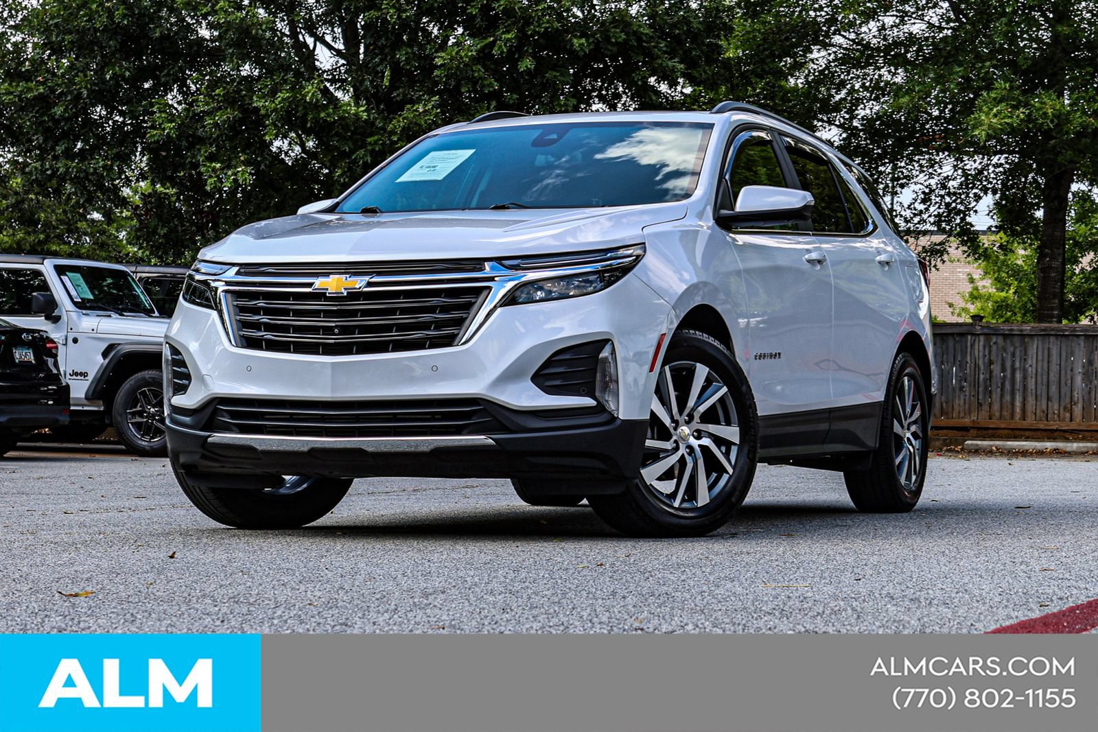 Used 2024 Chevrolet Equinox LT FWD image 2