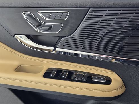 Used 2022 Lincoln Corsair Reserve w/ Equipment Group 201A image 25