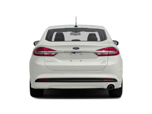 Used 2018 Ford Fusion SE w/ Fusion SE Technology Package AWD/4WD image 5
