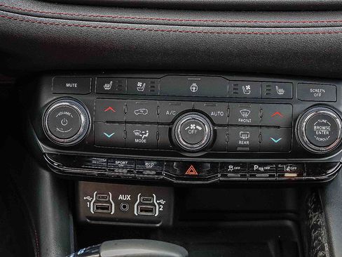 Used 2024 Dodge Durango R/T AWD/4WD image 14