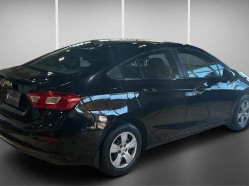 Used 2017 Chevrolet Cruze LS image 6