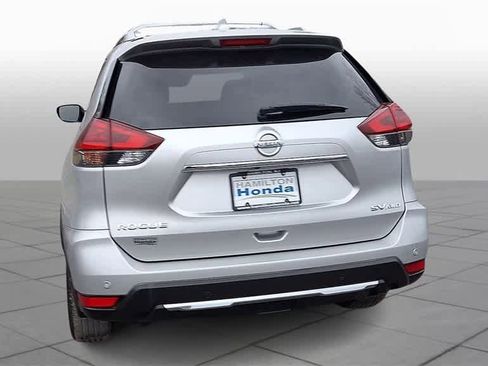 Used 2020 Nissan Rogue SV image 7