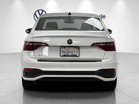 Used 2023 Volkswagen Jetta Sport FWD image 4
