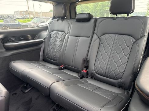 New 2026 Jeep Grand Wagoneer Summit AWD/4WD image 25