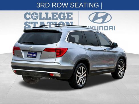 Used 2017 Honda Pilot Elite image 10