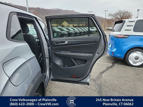 New 2026 Volkswagen Atlas Cross Sport SEL R-Line image 45