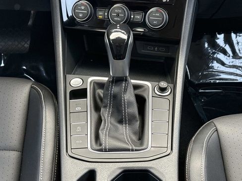 Used 2022 Volkswagen Jetta SE FWD image 17