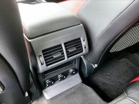 Used 2018 Jaguar F-PACE R-Sport image 10