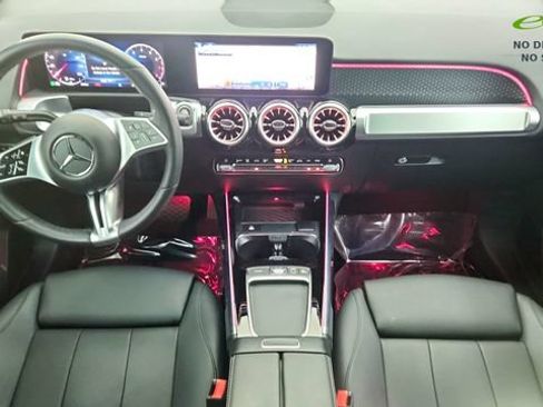 Used 2025 Mercedes-Benz GLB 250 4MATIC w/ Exclusive Package image 53