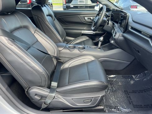 Used 2025 Ford Mustang Premium RWD image 15