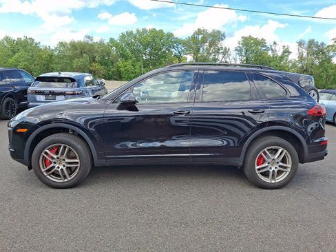 Used 2015 Porsche Cayenne Turbo AWD/4WD image 3