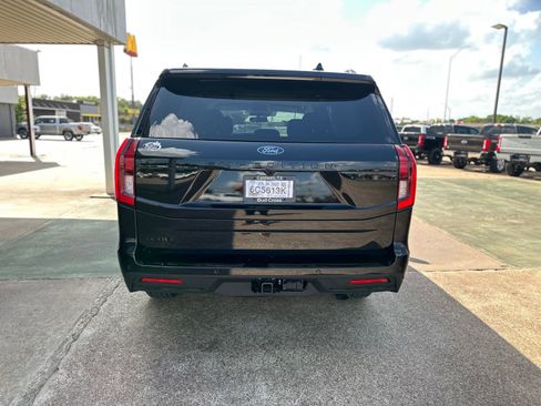 New 2025 Ford Expedition Active image 13