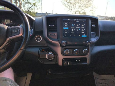 Used 2024 RAM 2500 Tradesman w/ Chrome Appearance Group AWD/4WD image 17