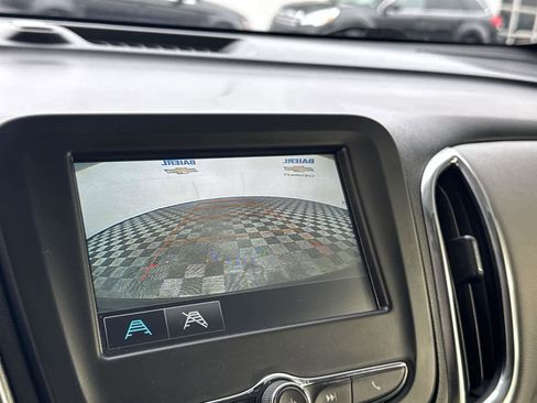 Used 2018 Chevrolet Equinox LT image 18