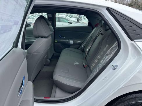 New 2026 Hyundai Elantra SEL Sport image 12