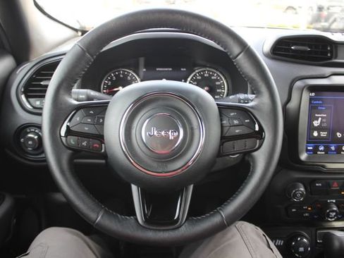 Used 2022 Jeep Renegade Altitude w/ Convenience Group AWD/4WD image 14