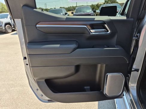 Used 2025 GMC Sierra 1500 Denali AWD/4WD image 35
