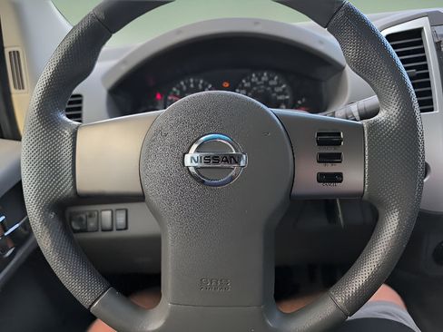 Used 2012 Nissan Frontier SV AWD/4WD image 12