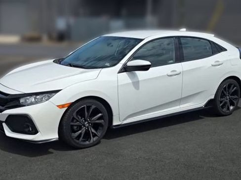 Used 2018 Honda Civic Sport image 5