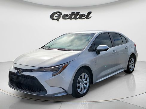 Used 2022 Toyota Corolla LE image 1