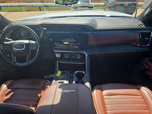 Used 2024 GMC Sierra 2500 Denali Ultimate w/ Max Trailering Package image 9