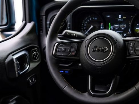 Used 2024 Jeep Wrangler Unlimited w/ Convenience Group AWD/4WD image 45