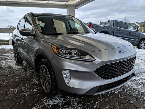 Used 2022 Ford Escape SEL image 3