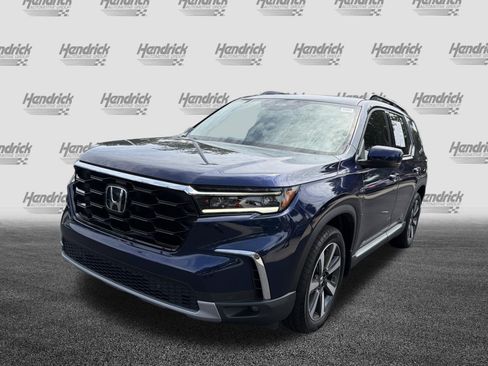 Used 2025 Honda Pilot Touring image 5