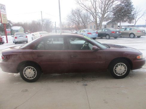 Used 2002 Buick Century Custom w/ Special Edition Pkg image 2