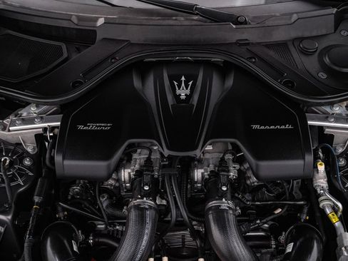 Used 2024 Maserati GranTurismo Trofeo AWD/4WD image 31