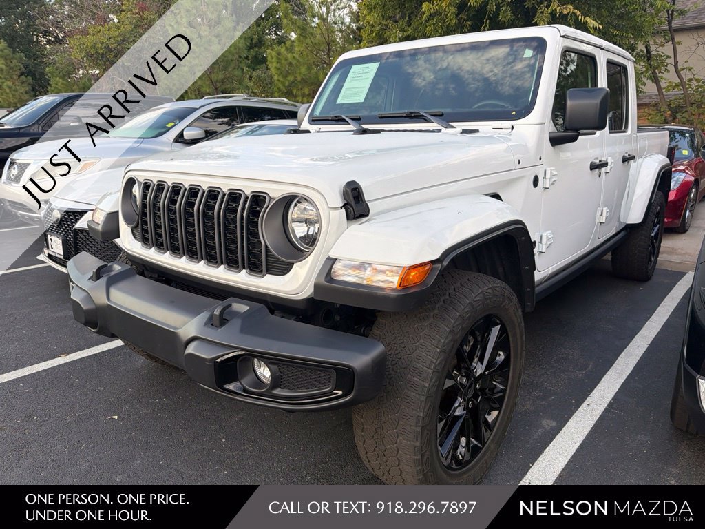 Used 2025 Jeep Gladiator Sport AWD/4WD image 1